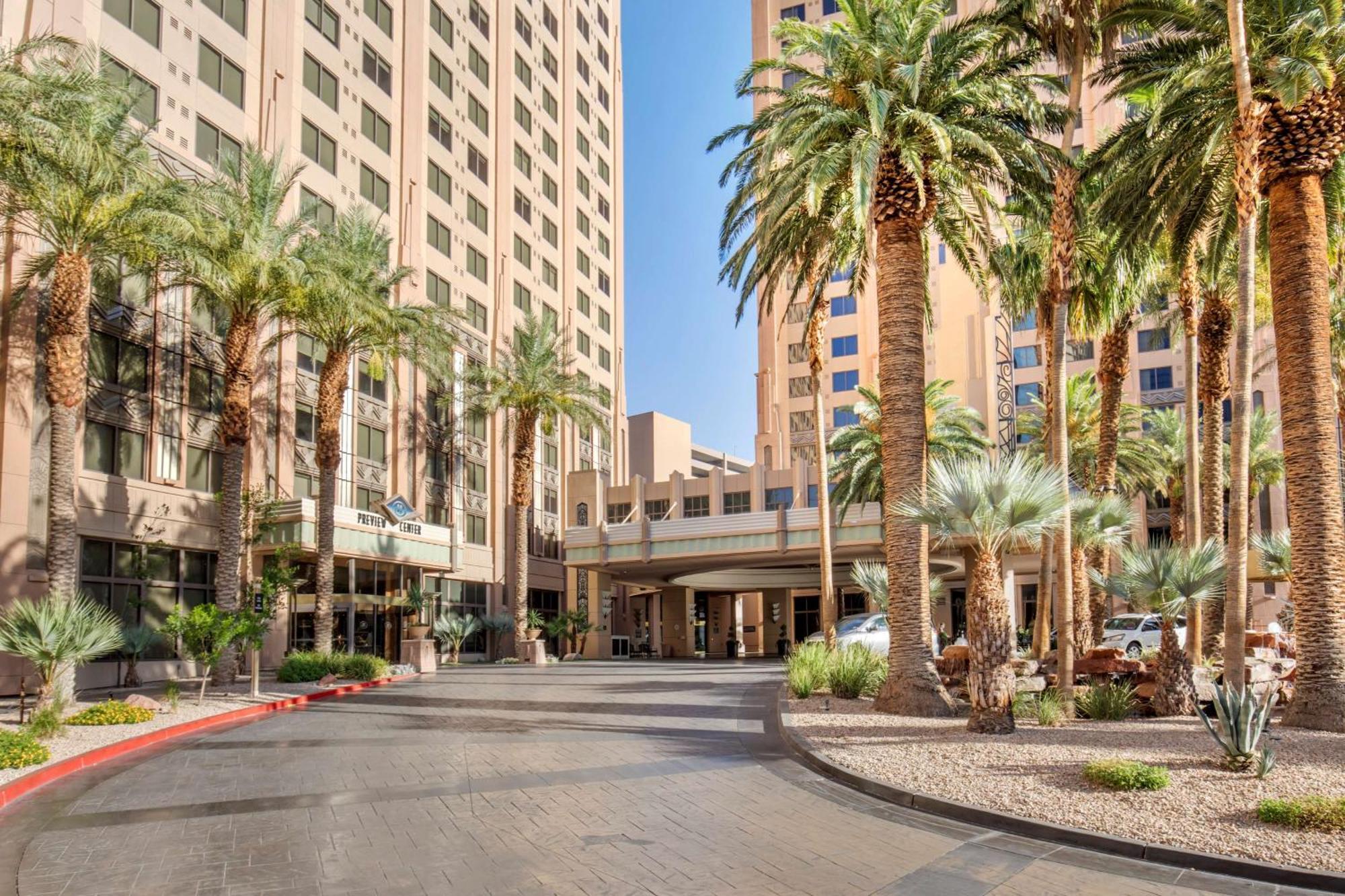 Hilton Grand Vacations Club On The Las Vegas Strip Hotel Exterior photo